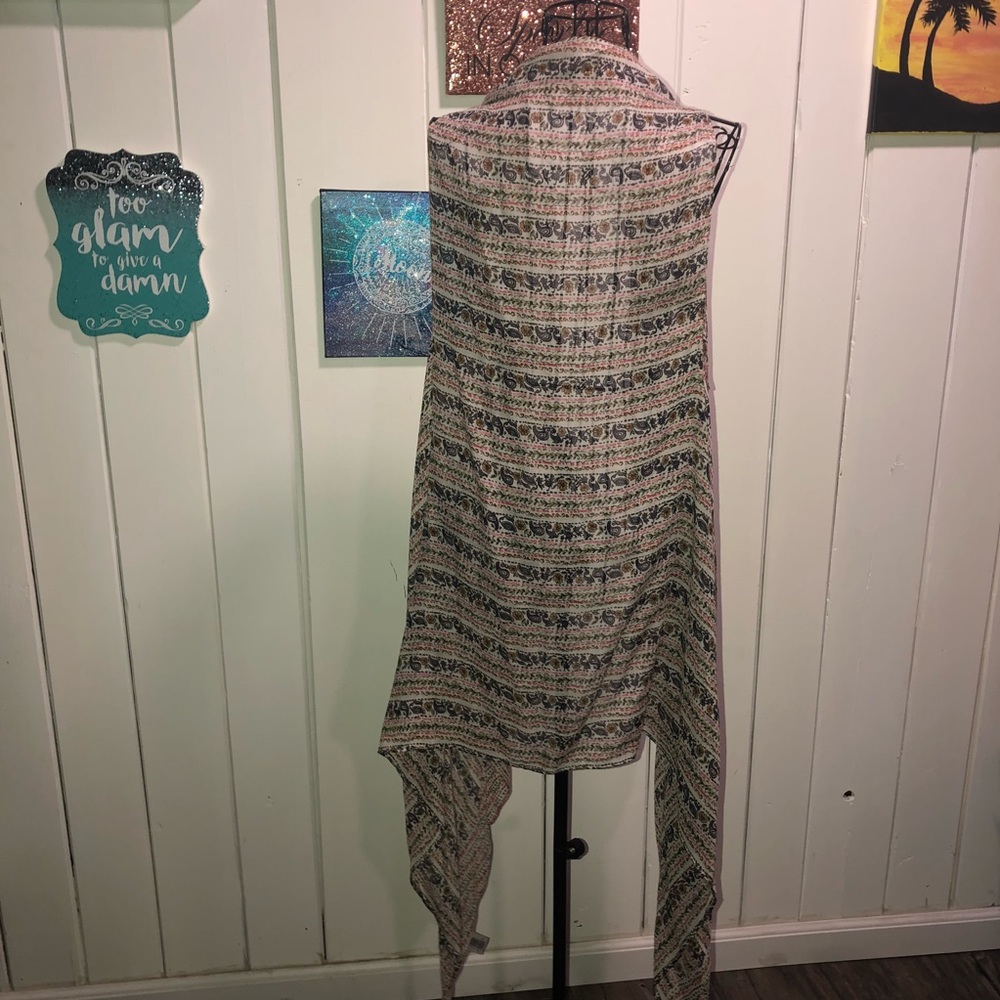 Shawl - Picture 4 of 4